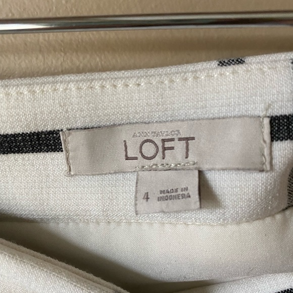 LOFT skirt size 4 - Picture 3 of 3